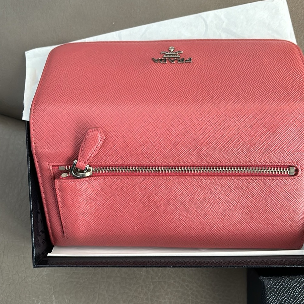 Prada Pink Continental Leather Wallet GREAT PRICE treat yourself - Picture 4 of 7